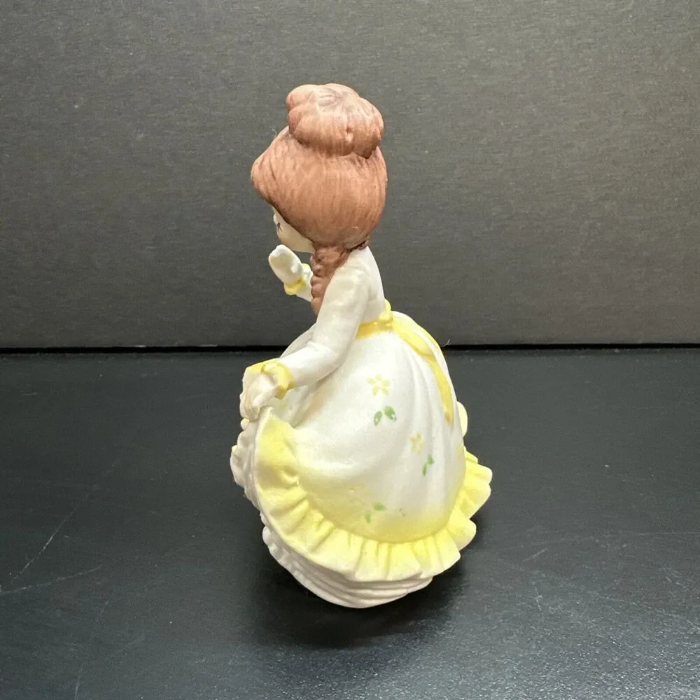 Lefton Japan Antique Figurine Porcelain Victorian With Umbrella